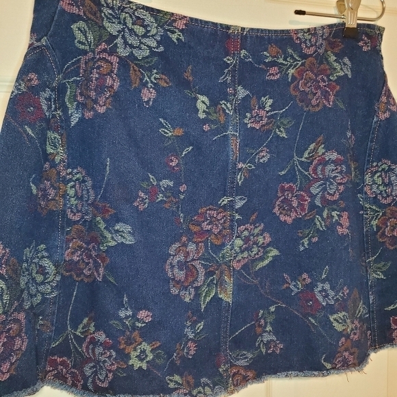 Urban Outfitters High Waisted Denim Floral Mini Skirt L - Picture 6 of 10